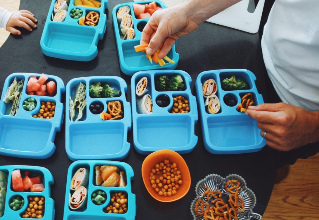 packing lunch routine - Bentgo compartment trays