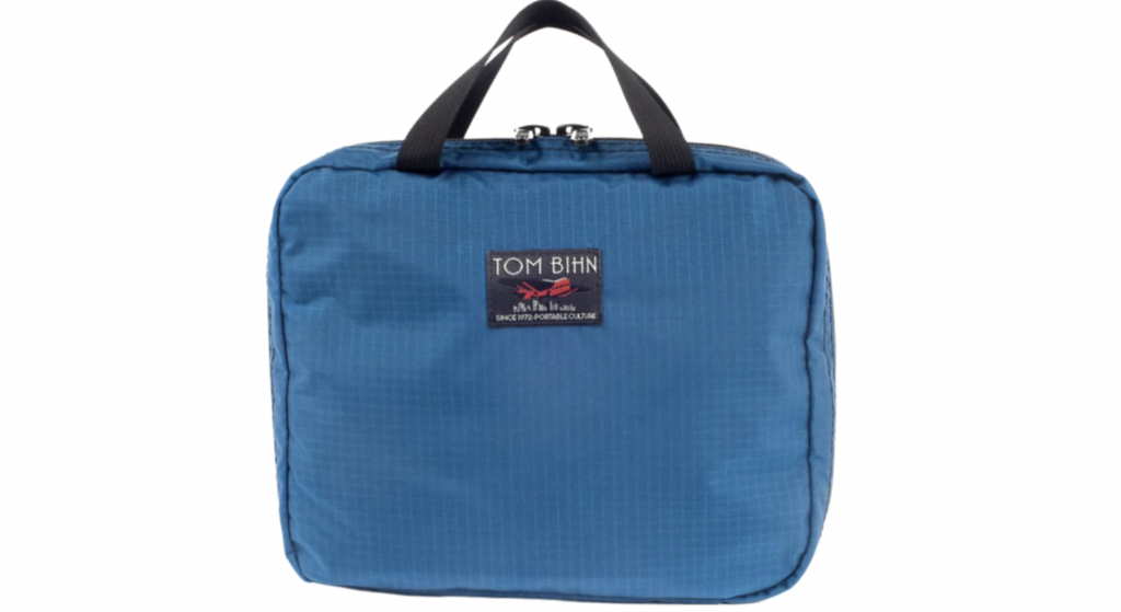 Father's Day Gifts for Travel: spiff kit toiletry bag